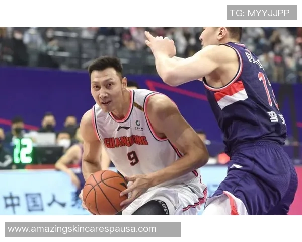 广州篮球队在世锦赛积分榜上以56分稳居第一名展现强劲实力